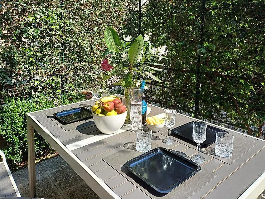 Ferienwohnung Elegant Stylish House Milano With Garden & Ac Mailand