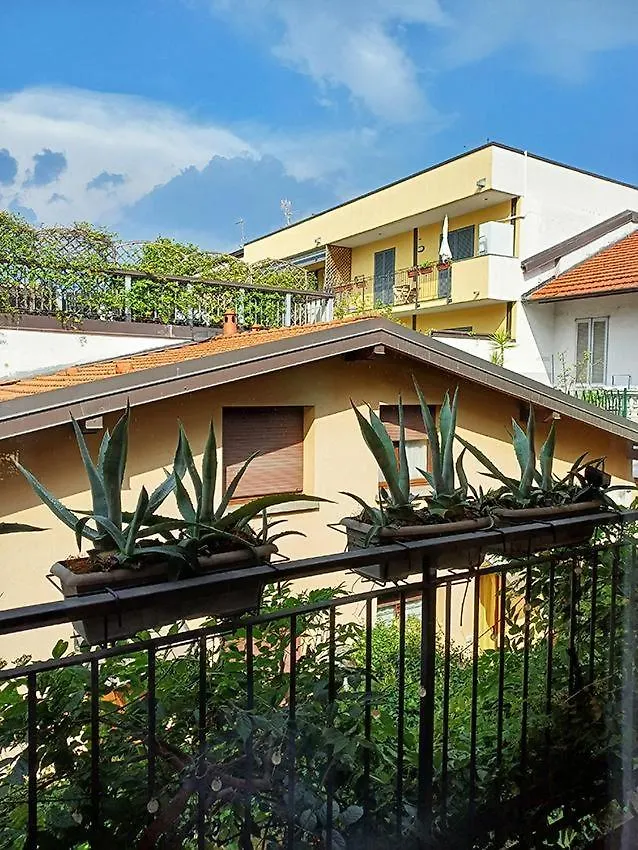 アパート Elegant Stylish House Milano With Garden & Acアパートメント